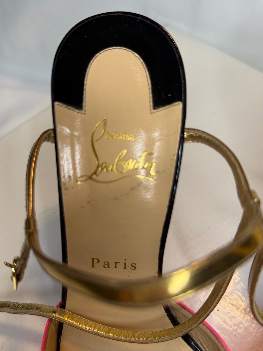 Christian Louboutin Pink Patent Pointed-Toe Gold-Strap Mules - Picture 4 of 7